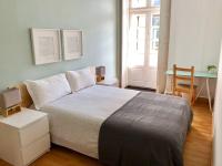 Camera Matrimoniale con Bagno in Comune 