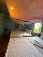Triple Room with Shared Toilet
