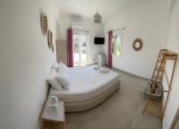 IOKASTI STUDIOS - B&B Andros