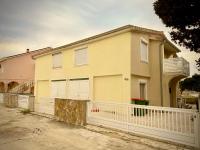 Casa Mare Rtina Garten Zwei Baeder EG - B&B
