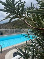 Charmant Studio vue Mer avec Piscine - B&B
