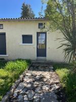 Maison splendide avec piscine - B&B Ribérac