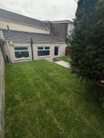 Ty Collective - Near Town Centre - B&B Dowlais