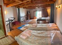 Wooden Harmony - B&B Kryopigi