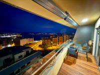Sanxenxo, Apartamento 1 hab con vistas al mar, piscina, garaje y a 150 mts de la Playa Silgar - Chambres d'hôtes Sanxenxo