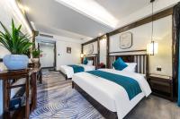 Twin Room with View