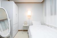 Hongdae Station 10-minute walk Yeonnam Stay - B&B Seul