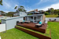Magnificent Malua Views, Stroll to the beach - B&B