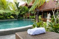 One-Bedroom Wooden  Suite