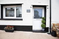 Leaf Tree Cottage, close to Coast, Lakes and Fells - B&B Workington