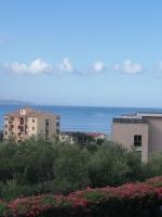 T2 vue mer à l'entrée de la ville, Proche plage - Ferienwohnung