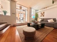Atuaire Home Encanto urbano rozando la Catedral con Parking Incluido - B&B