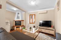 Casa Leone - Bed and Breakfast Buje