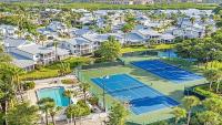 Peaceful lakefront condo on Siesta Key - Private beach access, 2 pools, tennis and pickleball courts - Ferienwohnung Siesta Key