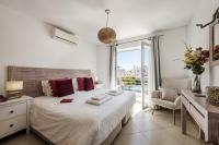 One-Bedroom Apartment with Pool View