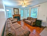Cozy, Edge-of-Town House, 2 rooms, Deck - B&B