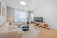 Cloud 9 Sky Park Elegance - Brand New Apartment with Stunning Views - Chambres d’hôtes Nivy