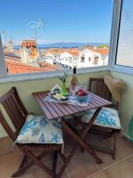 Top Floor Apartments - B&B Pefkochóri