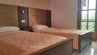 Two-Bedroom Apartment (5 Adults)