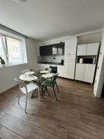 Tancredi Charme Apt - Private garage - B&B Trieste