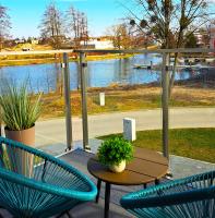 Marina Hello - widok na jezioro, piękne wnętrze, klimatyzacja, winda - B&B Iława