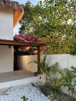 Pink Door Villa Gili Air, private pool & kitchen - Bed and Breakfast