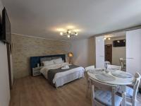 Topazz Tower - B&B
