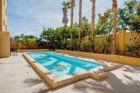 BEACH CONDO 3-Sleeps 8- Pool- WiFi- AC- Security - Ferienwohnung