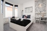 5-Bedroom House Long Stays Contractors Liverpool Hinkley Homes - Bed and Breakfast Liverpool