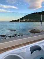 cala luna spa vue mer , clim, à 50m de la plage , literie luxe , entièrement équipé - Chambres d'hôtes Conca