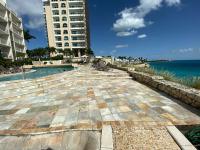 Tranquil Oceanside: Pools & Direct Beach Access - B&B Cupecoy