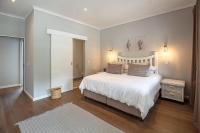 Seaside Escape at The Dunes: Walk to Beach Braai - B&B Plettenberg Bay