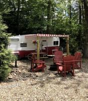 Cozy Camper Amazing to Reconnect with Nature in Gatlinburg, Tennesse - B&B Gatlinburg