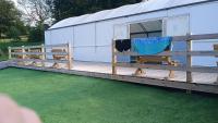Cosy Chalet, Seasonal Pool & Play Park Llansteffan - B&B Llangain