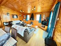 Wide Water Lodge, Pet Friendly, Hoburne passes included - B&B