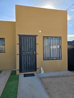 Blue House - Sleeps 5 - Near Hermosa Beach - B&B