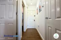 Ground Floor 1 Bedroom Apartment close to Woking train station - B&B