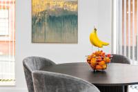Stylish New 2-Bed Apartment in JQ - B&B