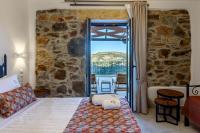 Estudio con vistas a las montañas