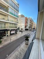 " TuLuM " CityCenter - 100M plage - Calme - Wifi - Clim - B&B Cannes
