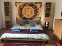 Napraforgó Vendégház - B&B