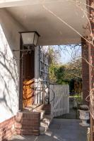 BRIGHT by Interior Apartments - Familien App für 4 Personen & Kinderbett - Gartennutzung- Ausblick zum Herkules - nahe ICE-Bahnhof & UNESCO Weltkulturerbe Herkules & Schloss Wilhelmshöhe - B&B Kassel