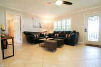 Charming 2 BR home minutes from Siesta Key beaches - Destination Paradise - B&B Sarasota