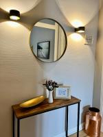 Studio Apartment with Lake View "Oma's Stube"