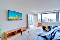 Group-Friendly Stay Near Metro - B&B Arlington