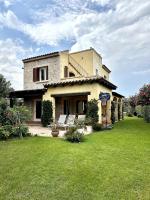 Villa with Pool overlooking Tavolara - Porto San Paolo - B&B Porto San Paolo