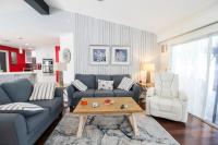 Chic 3 BR Private Pool Home in Lehigh Acres - B&B Lehigh Acres