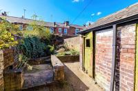 Stylish 3 Bed Home in Sheffield by Eason Stays, Ideal For Weekend Stays & Contractors, with Pool Table & Free Parking - Ferienwohnung
