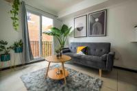 Modern & Cozy Apartment with Terrace - Chambres d’hôtes