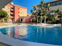 Exclusivo Apartamento con Piscina en Zona Privada Cerca de la Playa y Campos de Golf - B&B Punta Umbría